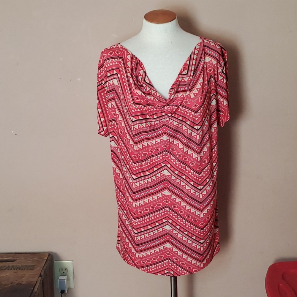 Star Vixen red & black design top size 2X